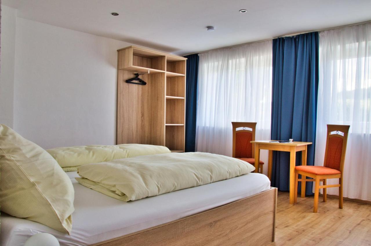 Hotel Gasthof Altmann Eschlkam Esterno foto